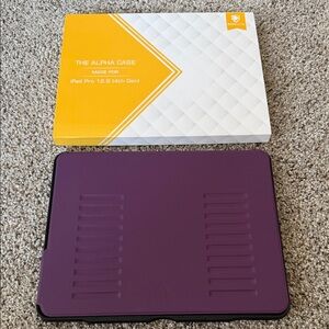 ZUGU The Alpha Case Tablet Cover for iPad Pro 12.9 (4th Gen), EUC, Incl. Box